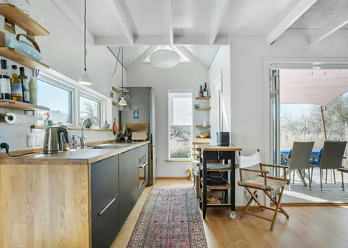 Newly Built Tiny House With River Views Сasa de vacaciones Brenderup