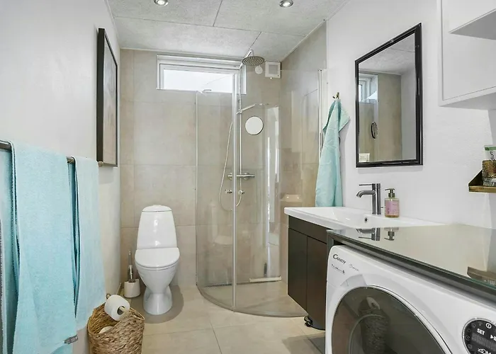 Newly Built Tiny House With River Views