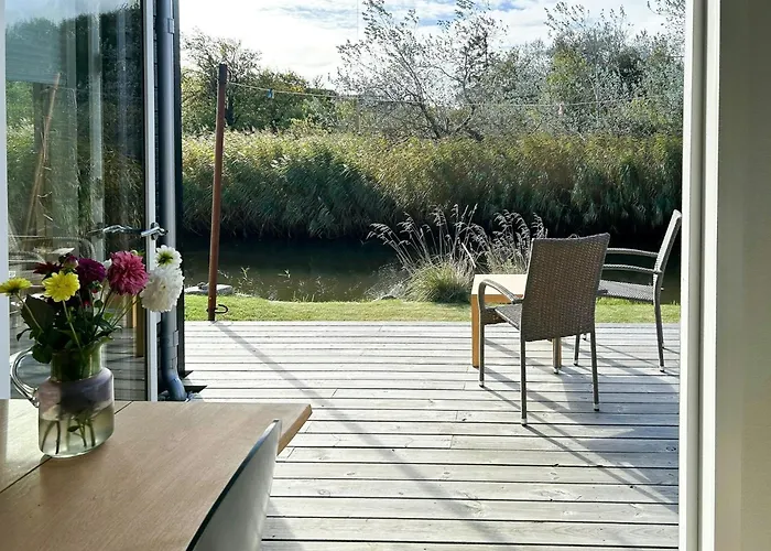 Newly Built Tiny House With River Views Сasa de vacaciones